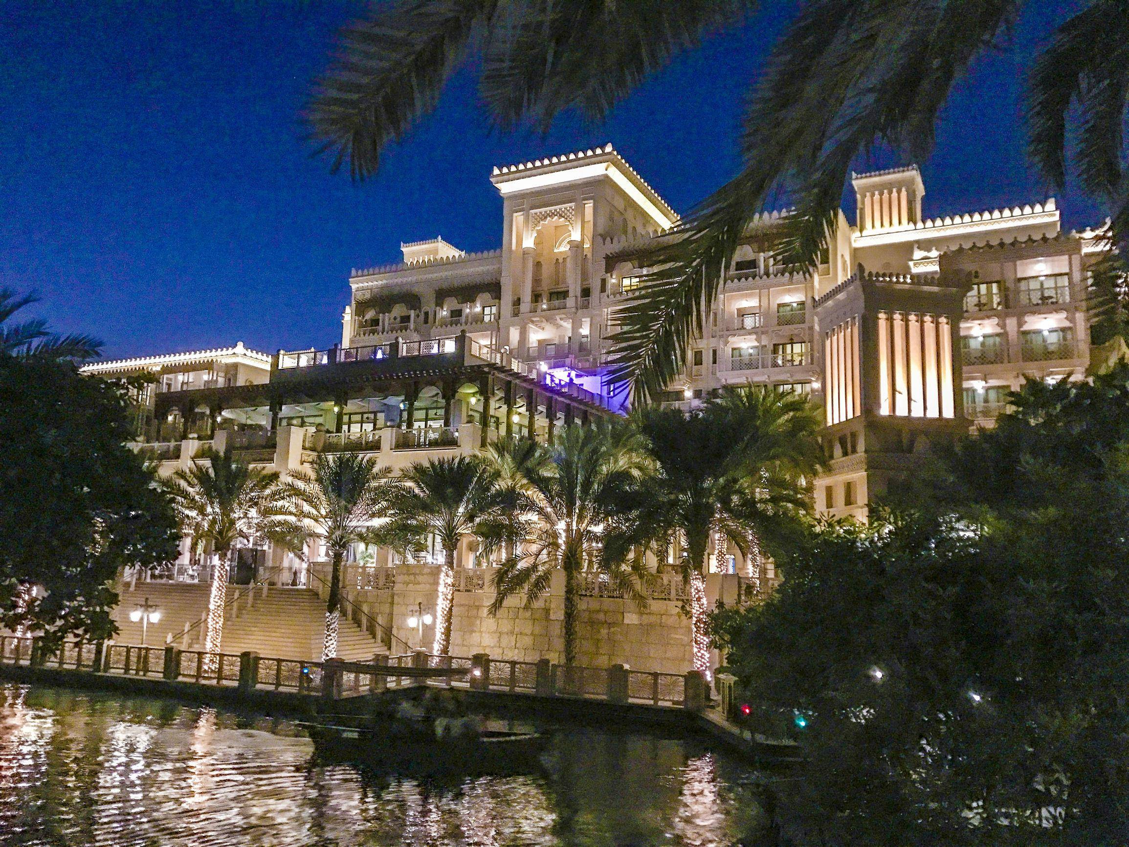 迪拜水下酒店_迪拜酒店水下套房_迪拜水下酒店住一晚多少钱
