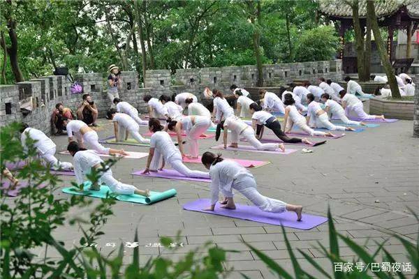 都江堰的修建年代是什么时候_修建都江堰的时间_修建都江堰年代时候是哪个朝代