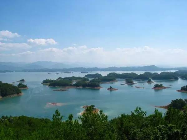 夏天去哪里避暑_夏天避暑景点_夏天避暑去哪