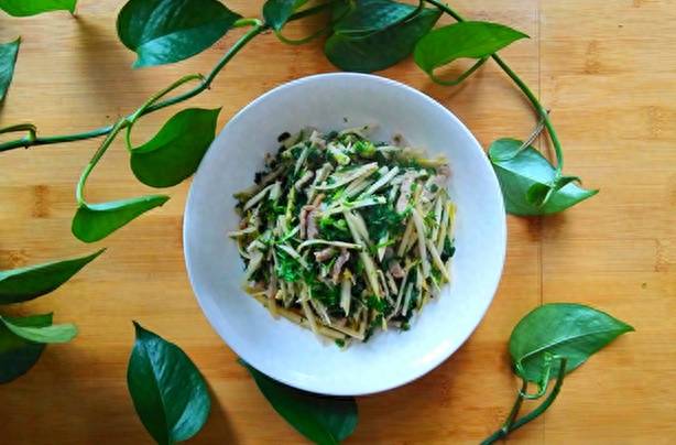 春笋怎么做-大厨教你怎么做荠菜更好吃，只需加点春笋，把春天吃进肚子里！_80楼网赚论坛|80楼网创